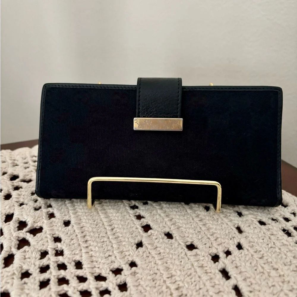 Vintage Authentic Gucci GG Canvas&Leather Bifold Wallet| Black/Gold Hardware - Picture 2 of 10